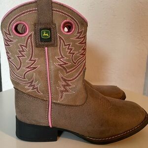 Girl boots